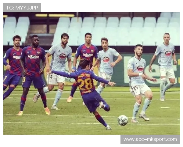 巴萨定位球设计巧妙不断制造威胁